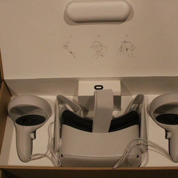 Oculus Meta Quest 2 White 128 Gb All in One Virtual Reality Headset - Picture 9 of 11